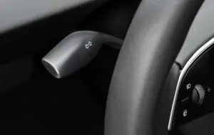Propietarii Tesla Model 3 Highland pot opțional să-și cumpere … semnalizatoare