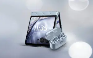 Motorola lansează căști și un telefon îmbrăcate în cristale Swarovski