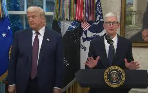 Donald Trump a primit un cadou „unic” din partea Apple