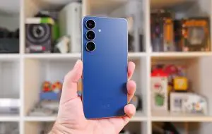 Întâmplare bizară în Londra: hoții returnează telefoanele Samsung