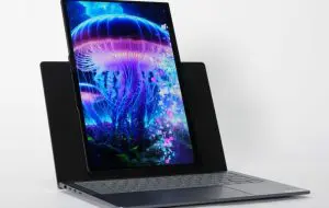 Încă o ciudățenie Lenovo: laptopul cu ecran rotativ