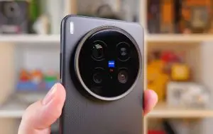 Premieră pentru Vivo X300 Ultra: două camere de 200 megapixeli