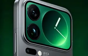 Xiaomi 17 Pro Max arată ce îi lipsește iPhone-ului: un ecran pe spate!
