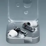 Căștile Nothing Ear (3) au pe cutie un buton misterios