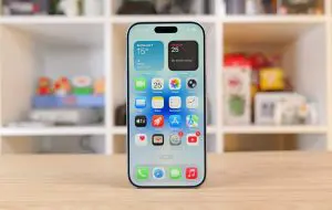 Ecranul iPhone 17 este cu 42% mai ieftin decât pe Pro, deși oferă performanță similară
