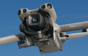 Revoluție Mini: DJI pune senzor mare și LiDAR într-o dronă compactă