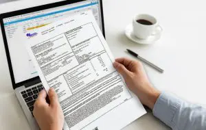 Prețul energiei electrice a crescut cu 69% în septembrie. Prețurile pentru telefonie au scăzut