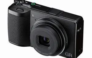 Ricoh extinde seria de camere digitale compacte cu două modele noi