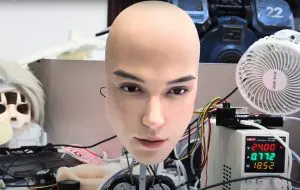 AheadForm a creat o față de robot care imită emoții reale