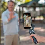 DJI Osmo Mobile 8 aduce funcții noi față de versiunile anterioare