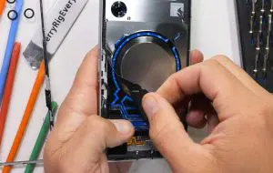 Dezmembrarea RedMagic 11 Pro ne arată primul sistem de răcire cu apă pentru smartphone