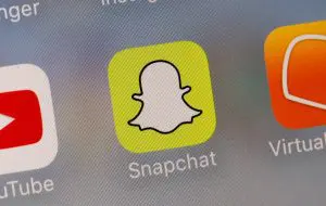 Rusia va interzice și Snapchat și FaceTime de la Apple