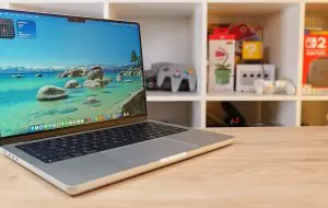 Lansarea MacBook Pro cu ecran OLED ar putea fi amânată din cauza lipsei de memorii