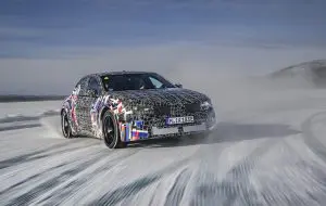Primul BMW M electric are câte un motor per roată și vine în 2027!