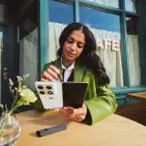 Primele imagini cu Motorola Razr Fold, noul format de pliabil de la Motorola