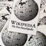 Wikipedia a împlinit 25 de ani. Enciclopedia gratuită rămâne al 7-lea cel mai vizitat site din lume