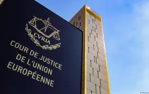 Justiția europeană crede că băncile trebuie să despăgubească instant victimele atacurilor informatice