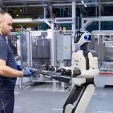 iFACTORY: BMW aduce roboți umanoizi în fabricile din Germania