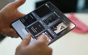 OPPO Find N6 review, telefonul pliabil la care uiți că există o cută