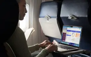 MacBook Air cu procesor M5 dublează spațiul de stocare, păstrează prețul