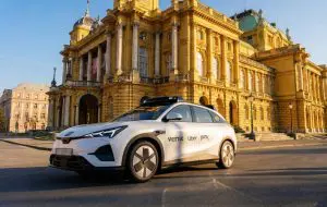 Uber aduce primul serviciu de taxiuri cu mașini autonome în Europa