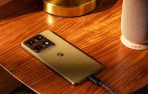 Smartphone-urile Motorola deturnează link-urile de cumpărături pentru a câștiga bani