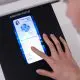 Samsung prezintă un ecran care îți măsoară pulsul și tensiunea