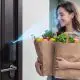 SwitchBot Lock Vision îți descuie ușa de la intrare prin recunoaștere facială 3D