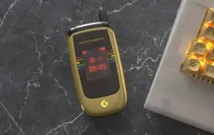 Commodore Callback 8020 este un flip-phone retro cu suport pentru aplicații Android