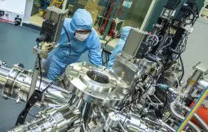 Cercetătorii CSIRO au dezvoltat o baterie cuantică: se încarcă mai repede cu cât este mai mare