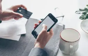 Un nou troian de Android fură PIN-urile și poate comunica cu internetul închis