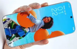 Un producător din China vrea să demonstreze cum va arăta iPhone 20