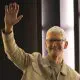 Sfârșitul unei ere la Apple: Tim Cook își încheie mandatul de CEO după 15 ani