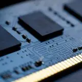 Memoria DDR4 s-a scumpit cu 24% în ultimele trei luni, o creștere mai rapidă decât a modulelor DDR5
