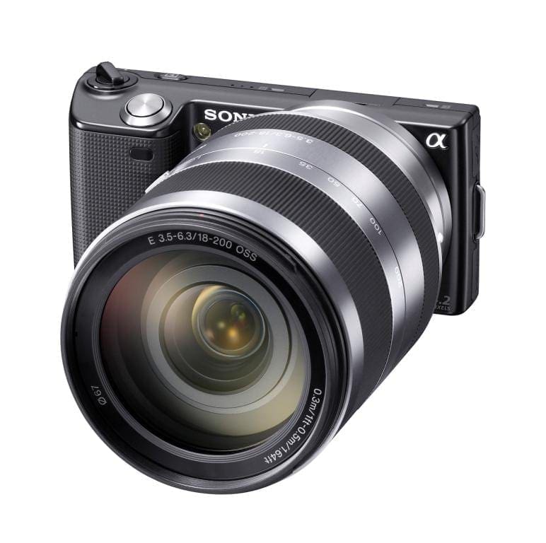 Sony cu montură E: NEX-5 şi NEX-3