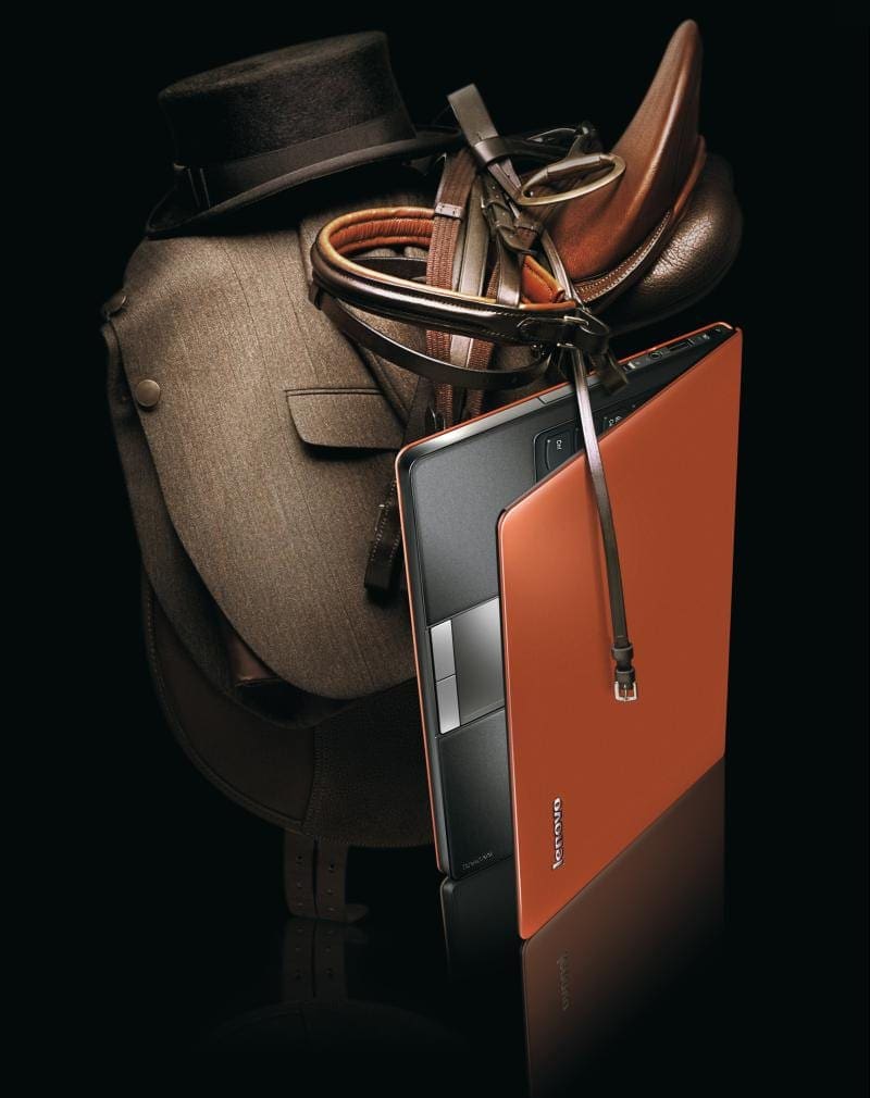 Premieră Lenovo: Ultra-portabil cu ecran wide de 16:9 şi suport de piele pentru palme