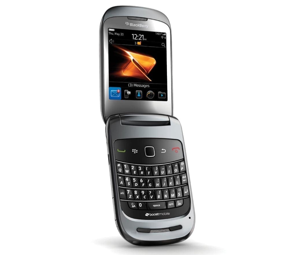 BlackBerry Style 9670 Puterea BlackBerry întrun design cu clapetă