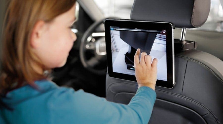 Vogel RingO fixează tableta iPad 2 în maşină sau pe perete