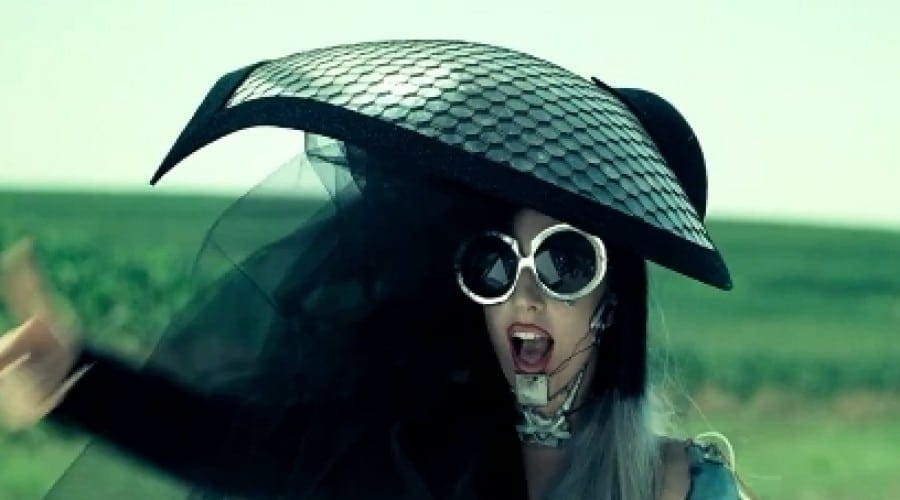 Lady Gaga You And I: Noul video incendiar a strâns deja aproape 10 mii de comentarii pe YouTube