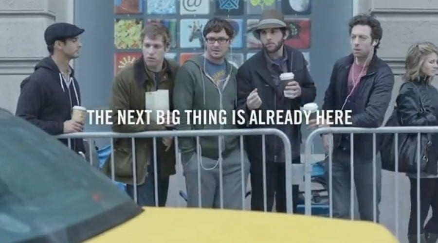 Spot publicitar pentru Samsung Galaxy S II ce atacă fanii Apple