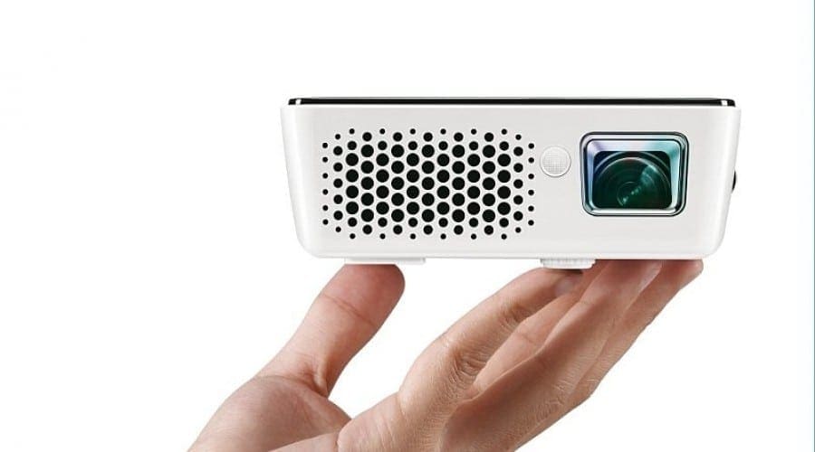 BenQ GP2: Mini-proiector compatibil cu iPhone şi iPod