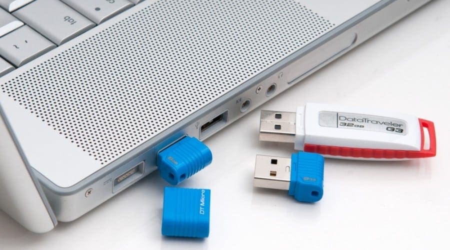 Kingston DataTraveler SE9 şi Micro: Stick-uri compacte şi rapide