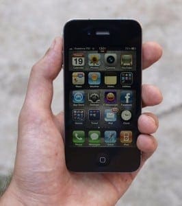 100 de motive pentru a face jailbreak la iPhone (video)