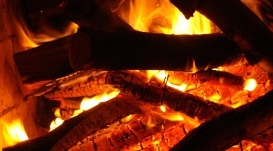 Oamenii foloseau focul cu circa 1 milion de ani în urmă