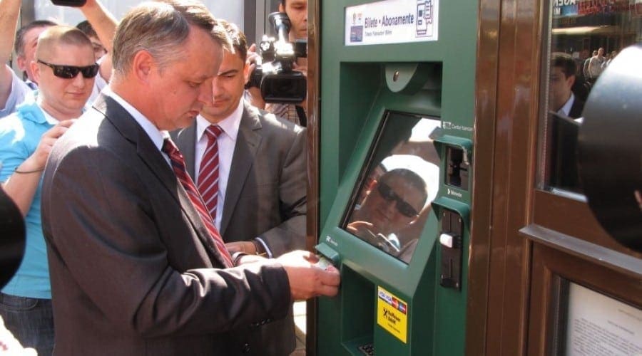 Arobs automatizează vânzarea de bilete pentru mijloacele de transport în comun din Iaşi