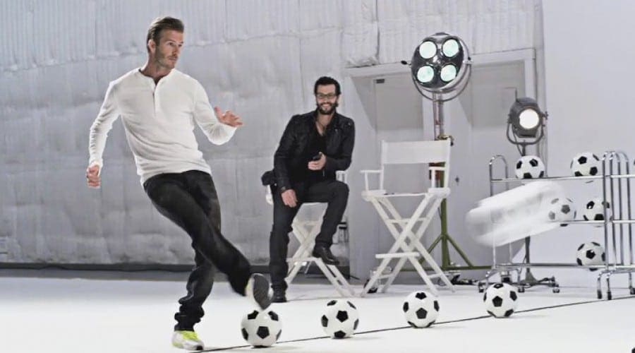 David Beckham şi Samsung GALAXY Note fac echipă perfectă (video)