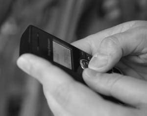Peste 75% din populaţia globului are acces la un telefon mobil