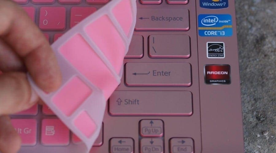 Sony VAIO SVE14A1S1E/P: Think Pink (Recenzie laptop)