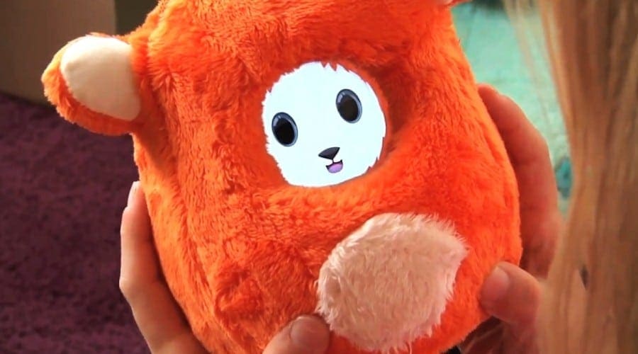 Cadouri de Craciun pentru cei mici: Ubooly pentru iPhone şi iPod (video)