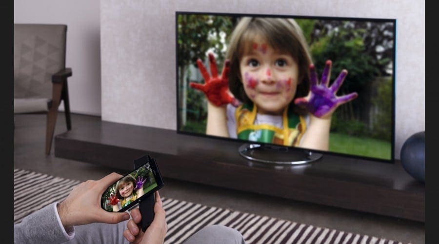 Sony aduce in Romania noile televizoare Bravia si ofera cadou smartphone-uri de top